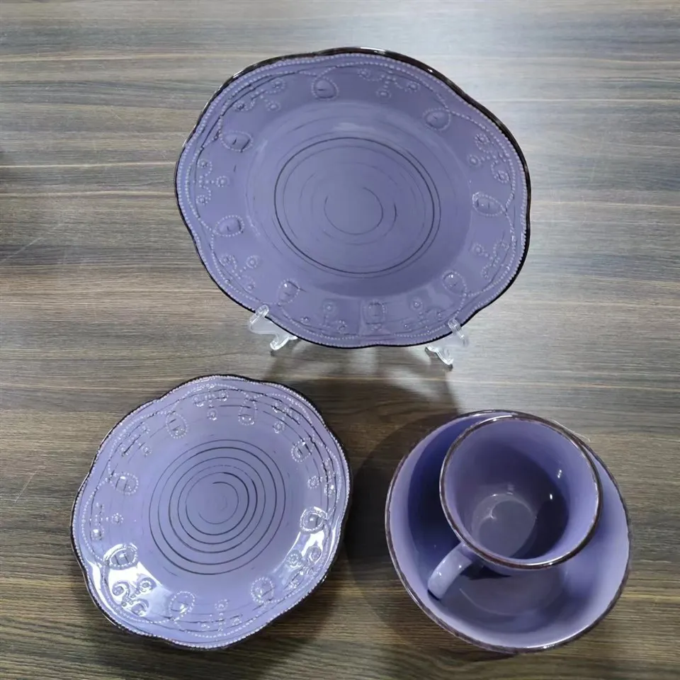 Set de veselă pentru desen cu glazură de culoare în relief