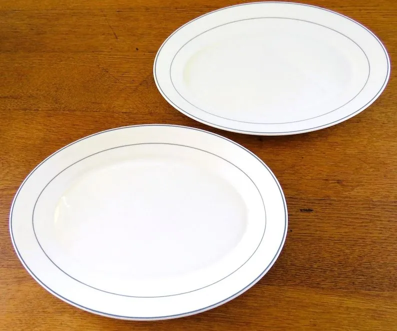 Placă ovală din sticlă opală