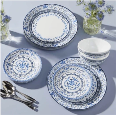 Set veselă clasic albastru din porțelan floral