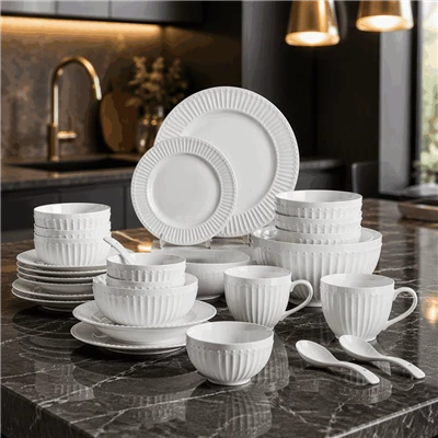 Set de veselă din ceramică cu dungi în relief alb